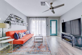 Private Backyard with Seating - Near Attractions